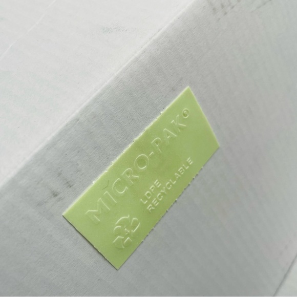 Vince Camuto Shoe Box Empty For your Gift Wrap - Picture 10 of 13